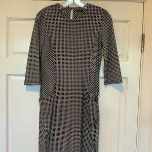 J.McLaughlin 3/4 sleeve dress, 2 pockets, very comfortable, great travel dress.